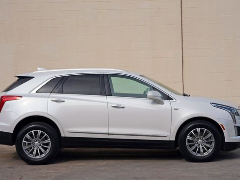 Used 2017 Cadillac XT5 FWD image 46