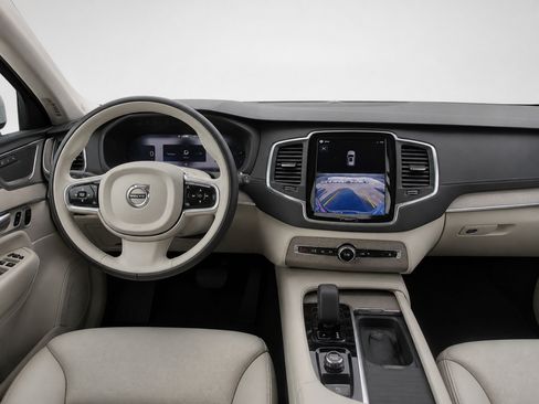 Certified 2025 Volvo XC90 T8 Core w/ Protection Package AWD/4WD image 22