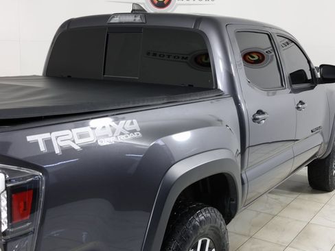 Used 2019 Toyota Tacoma TRD Off-Road image 41