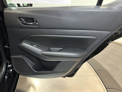 Used 2025 Nissan Altima 2.5 SV FWD image 34