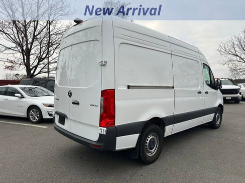 Used 2025 Mercedes-Benz Sprinter 2500 image 3