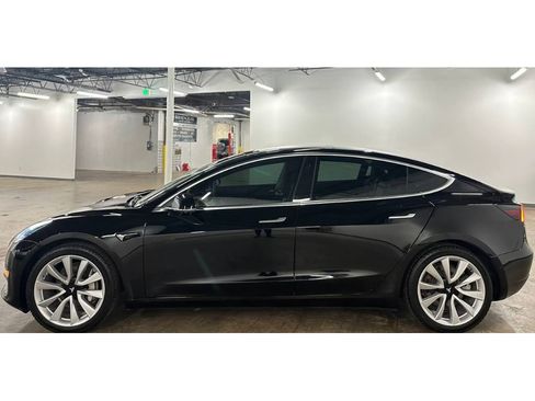 Used 2020 Tesla Model 3 Long Range AWD/4WD image 8