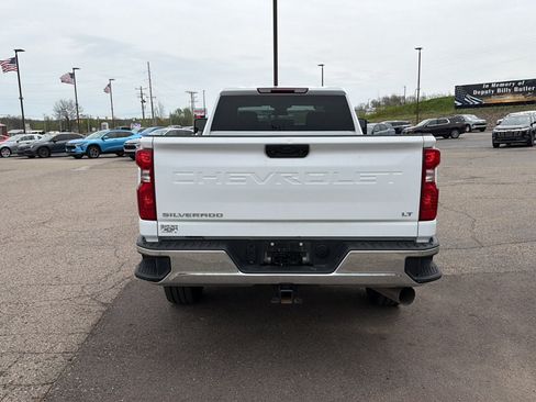 Used 2025 Chevrolet Silverado 2500 LT w/ Convenience Package AWD/4WD image 5