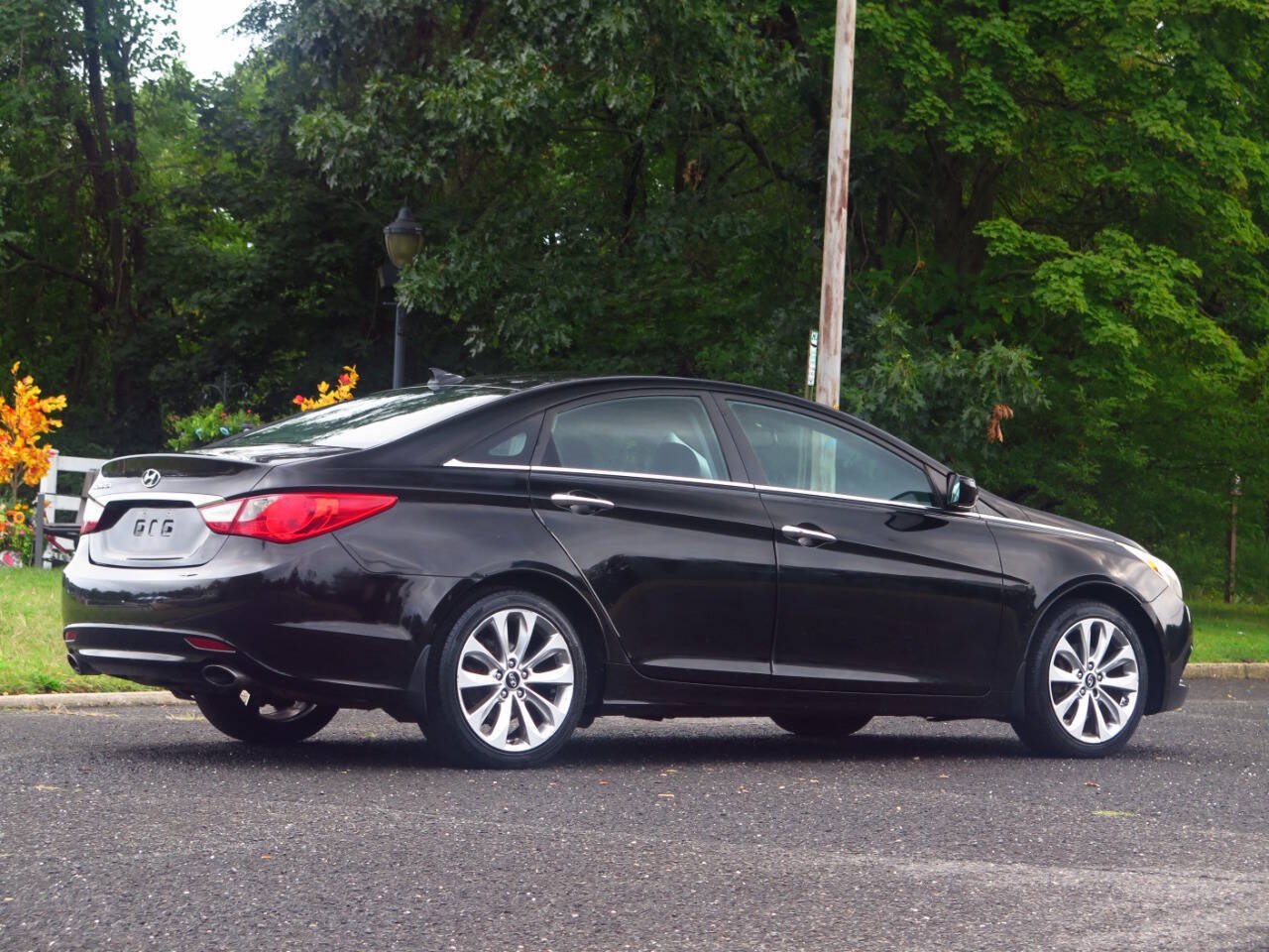Used 2013 Hyundai Sonata SE FWD image 4