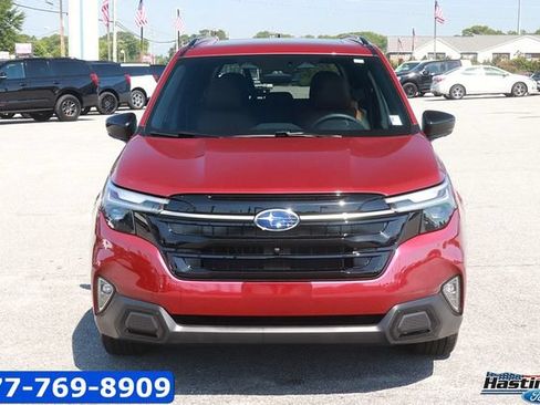 Used 2025 Subaru Forester Touring w/ Popular Package - Touring AWD/4WD image 2