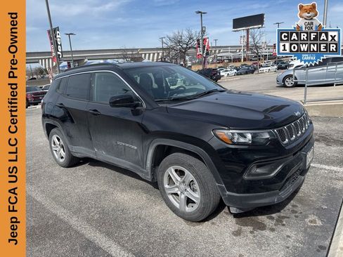 Used 2024 Jeep Compass Latitude image 1