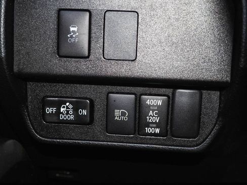 Used 2020 Toyota Tacoma TRD Sport AWD/4WD image 18