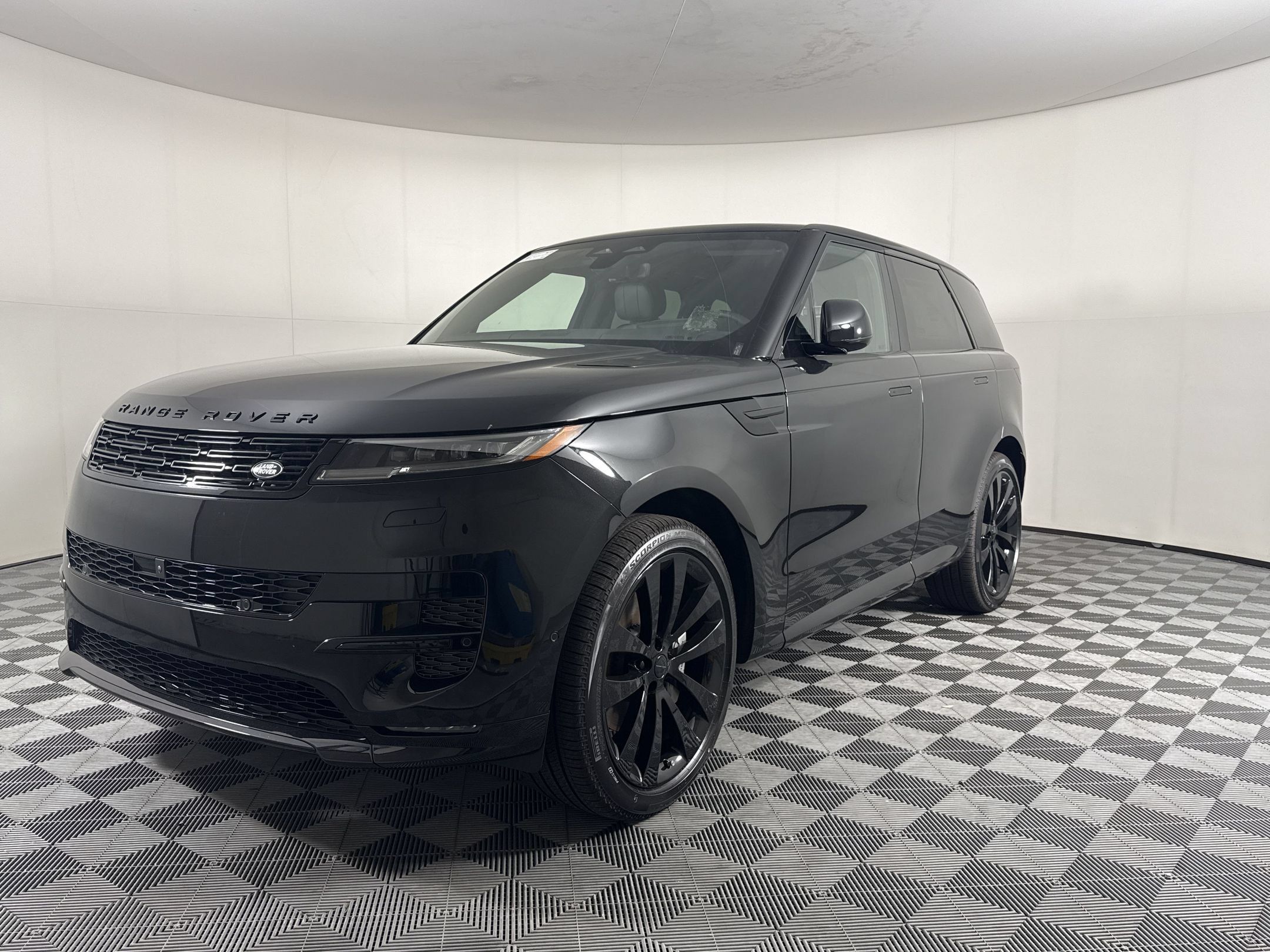 New 2026 Land Rover Range Rover Sport Dynamic SE AWD/4WD image 1