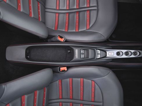 Used 2023 Ferrari F8 Tributo image 41