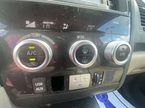 Used 2014 Toyota Sequoia Platinum RWD image 19