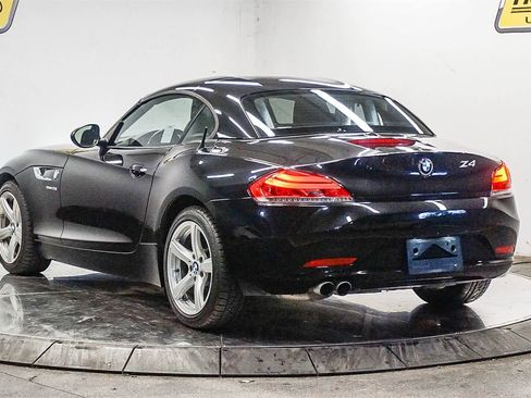 Used 2016 BMW Z4 sDrive28i w/ Technology Package image 2