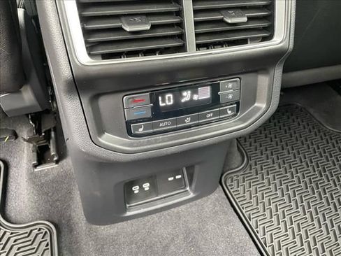 Certified 2026 Volkswagen Atlas SEL AWD/4WD image 10