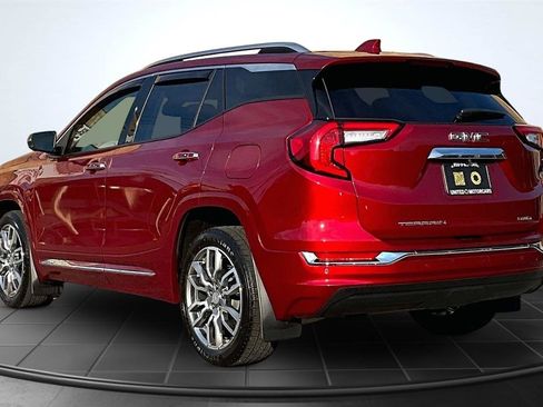 Used 2022 GMC Terrain Denali w/ Denali Premium Package AWD/4WD image 4