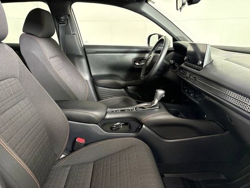 Used 2025 Honda HR-V Sport image 14