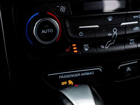 Used 2017 Ford Escape Titanium image 21