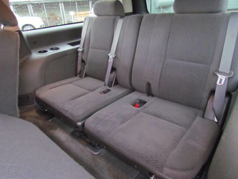 Used 2008 Chevrolet Suburban LT w/ Convenience Package 1 image 14