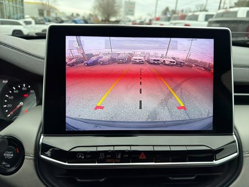 Certified 2022 Jeep Compass Limited image 12