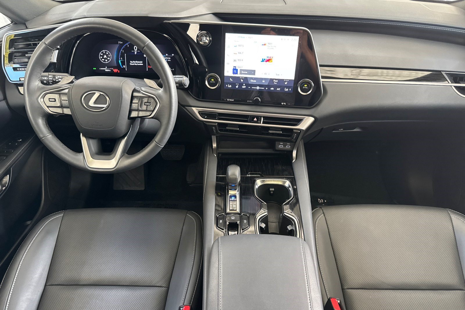Certified 2025 Lexus RX 350 FWD w/ Technology Package image 17