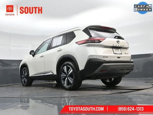 Used 2021 Nissan Rogue SL w/ Premium Package image 45