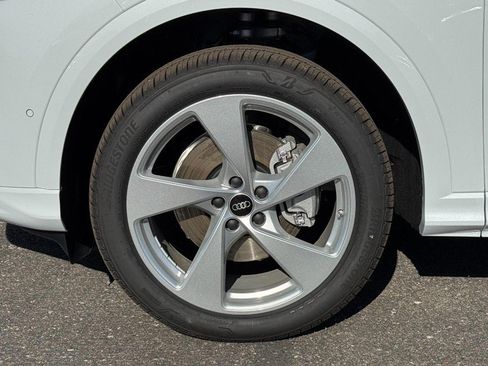 New 2025 Audi Q5 Premium Plus image 4