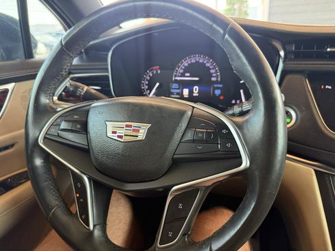 Used 2017 Cadillac XT5 Luxury w/ Driver Awareness Package FWD image 34
