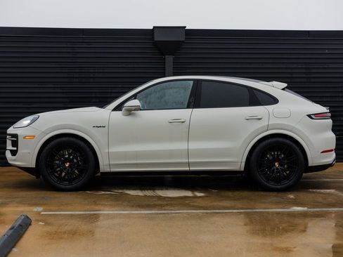 New 2026 Porsche Cayenne E-Hybrid Coupe image 2
