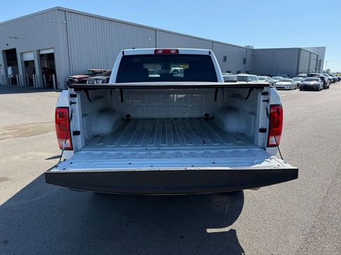 Used 2022 RAM 1500 Classic SLT RWD image 35