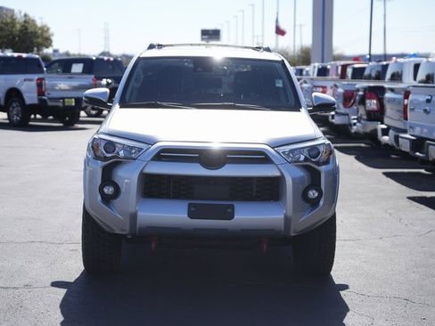 Used 2023 Toyota 4Runner SR5 Premium image 3