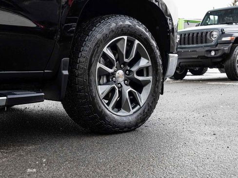 Used 2023 Chevrolet Silverado 1500 LT image 10