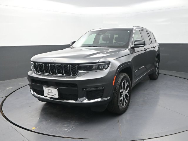 Used 2025 Jeep Grand Cherokee L Limited AWD/4WD image 5