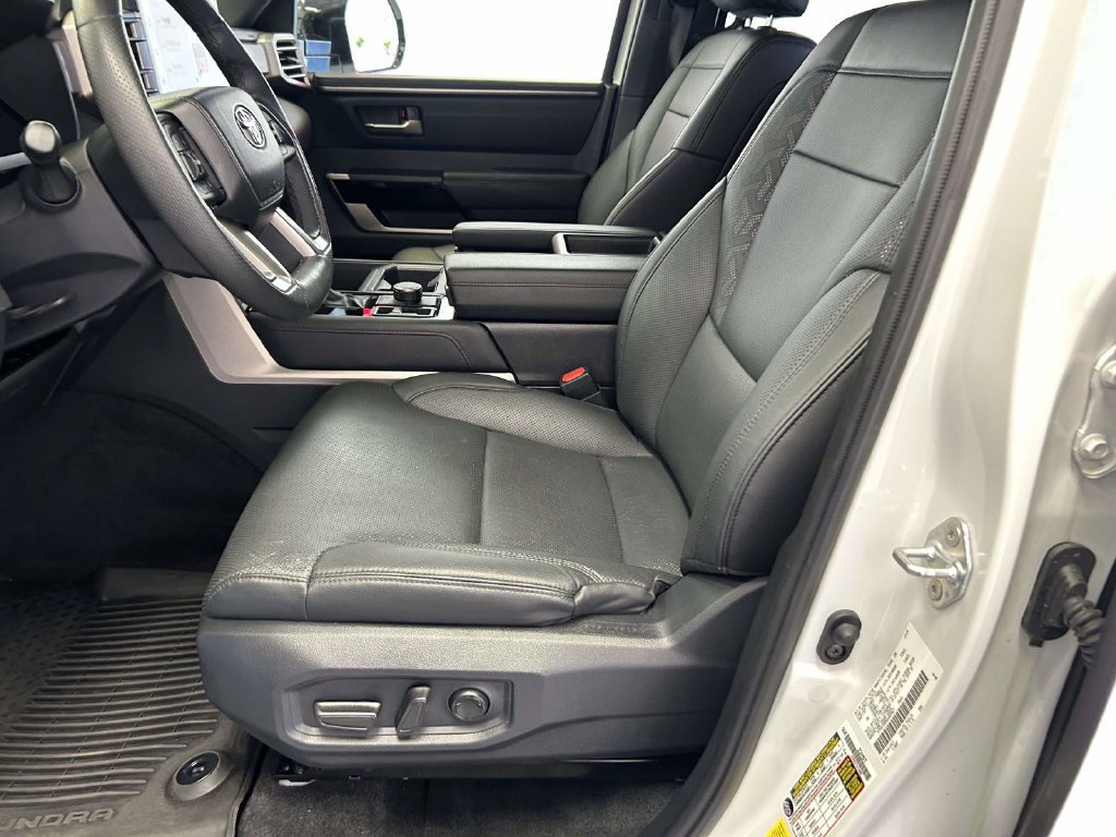 Used 2025 Toyota Tundra Limited AWD/4WD image 16