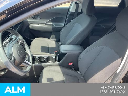 Used 2025 Hyundai Kona SEL FWD image 13