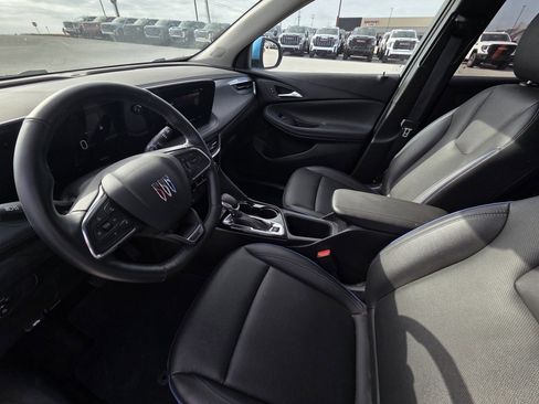 Used 2025 Buick Encore GX Sport Touring w/ Comfort Package image 10