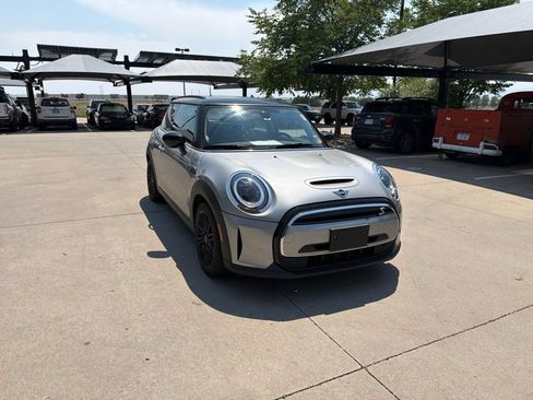 Used 2024 MINI Cooper SE FWD image 7