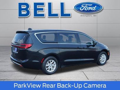 Used 2023 Chrysler Pacifica Touring-L
