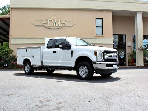 Used 2019 Ford F250 XL w/ XL Value Package image 4