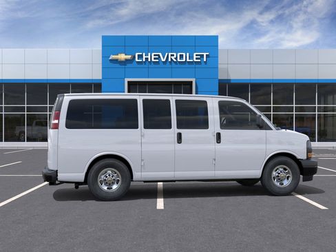 New 2025 Chevrolet Express 3500 LS image 5