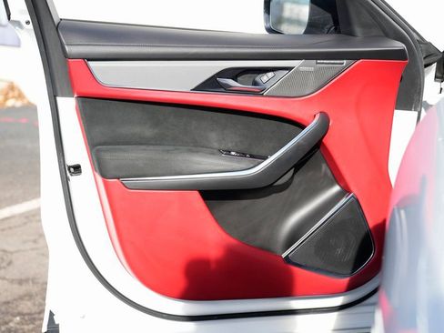 Used 2022 Jaguar F-PACE SVR image 25