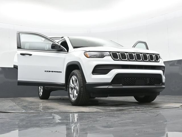 Used 2025 Jeep Compass Sport w/ Mopar Graphics Package AWD/4WD image 52