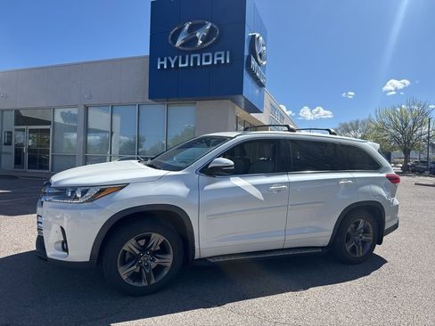 Used 2017 Toyota Highlander Limited Platinum w/ Carpet Mat Package AWD/4WD image 1