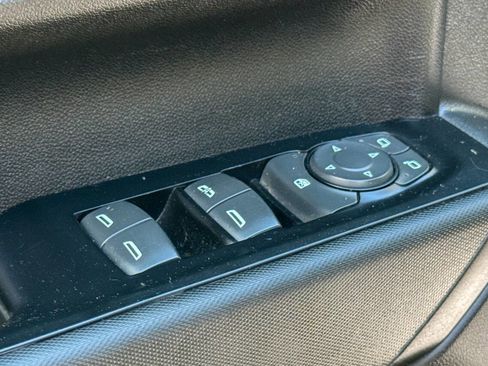 Used 2019 Chevrolet Silverado 1500 Custom Trail Boss w/ Custom Convenience Package AWD/4WD image 24