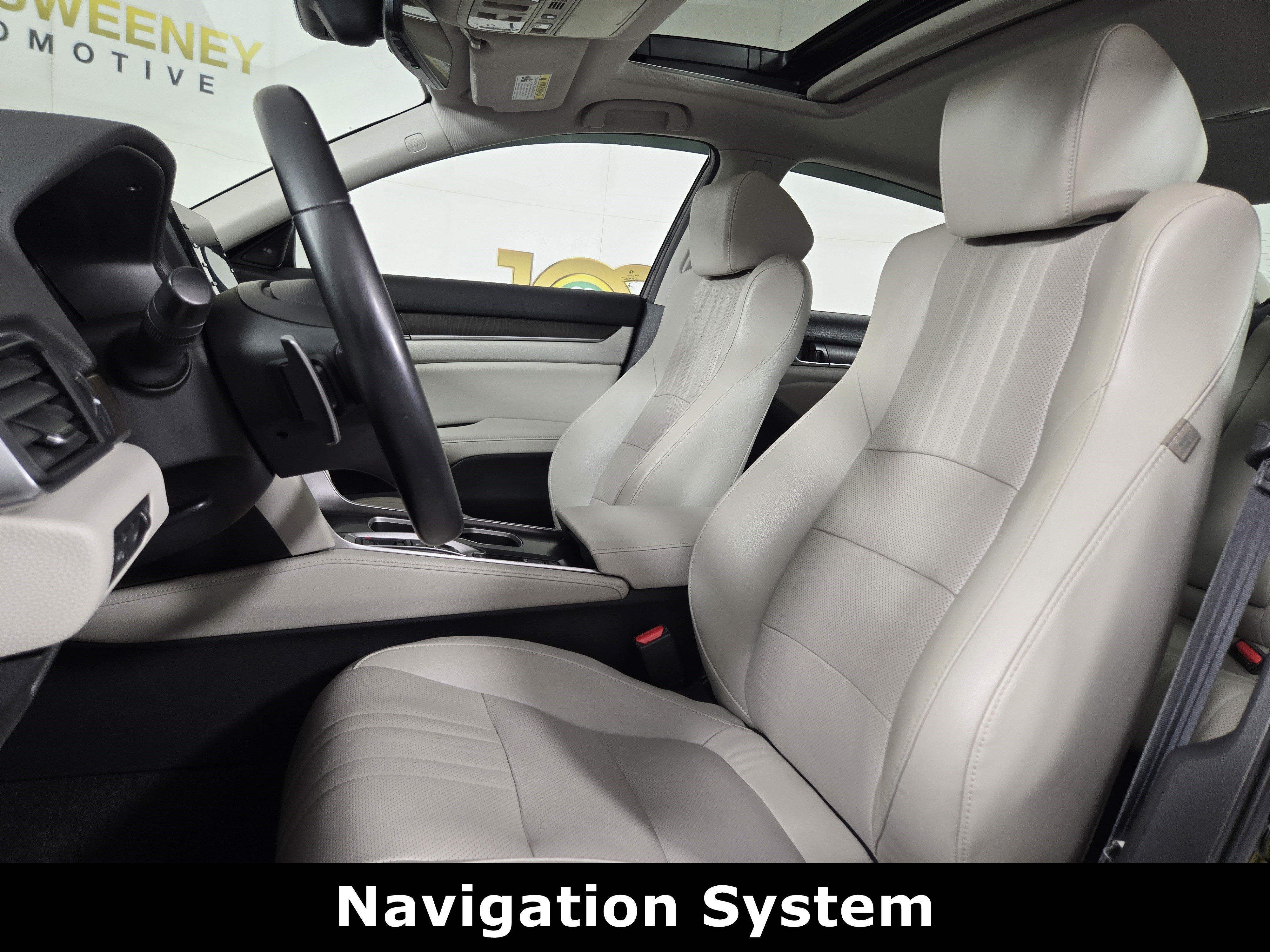 Used 2018 Honda Accord Touring image 11