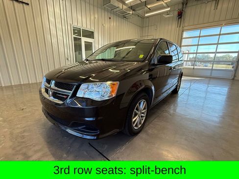 Used 2016 Dodge Grand Caravan SE image 10