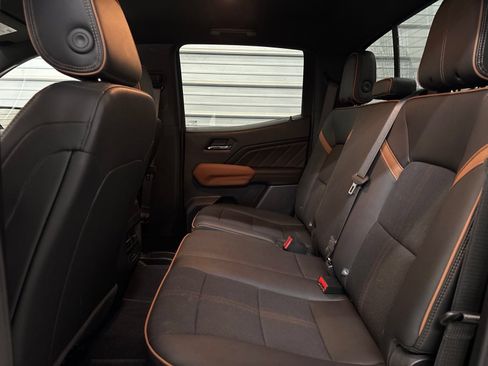 Used 2025 GMC Canyon AT4 AWD/4WD image 24