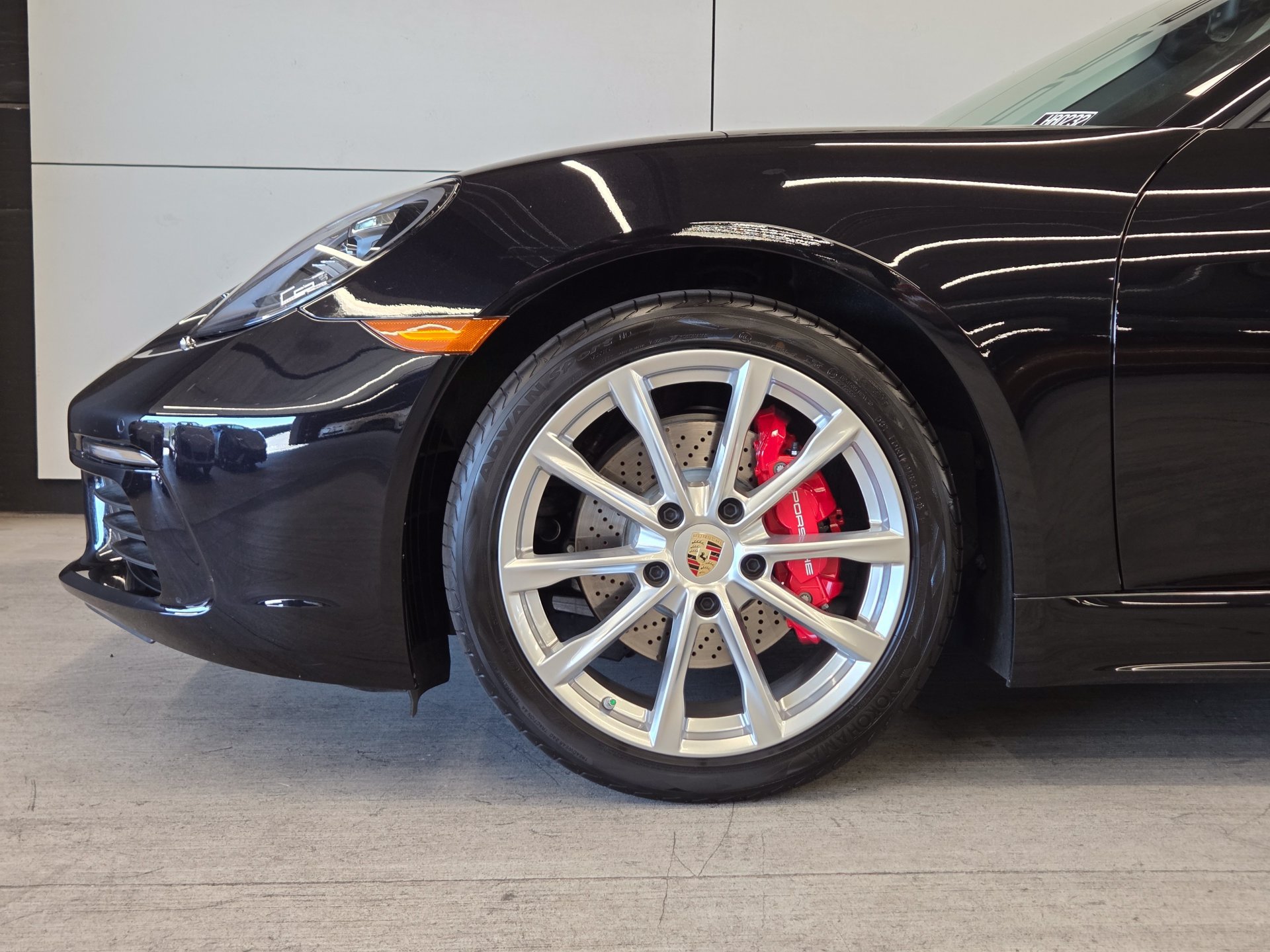 Certified 2023 Porsche 718 Boxster S RWD image 9