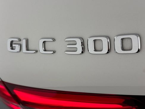 Used 2019 Mercedes-Benz GLC 300 image 8