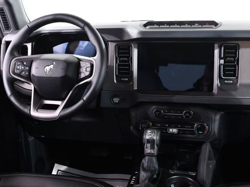 New 2025 Ford Bronco Badlands AWD/4WD image 8