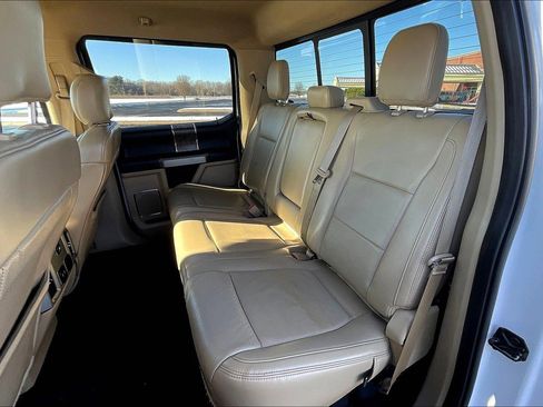 Used 2019 Ford F250 Lariat w/ Lariat Ultimate Package AWD/4WD image 17
