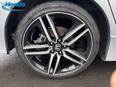 Used 2017 Honda Accord Sport image 12