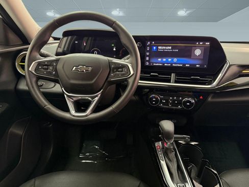 Used 2025 Chevrolet Trax ACTIV w/ Driver Confidence Package FWD image 25